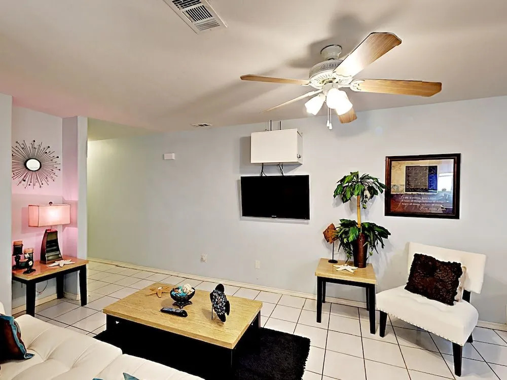 108 E Whiting St Duplex