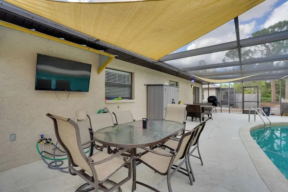 2 Mi to Bonita Beach: Bbq-ready Townhome!