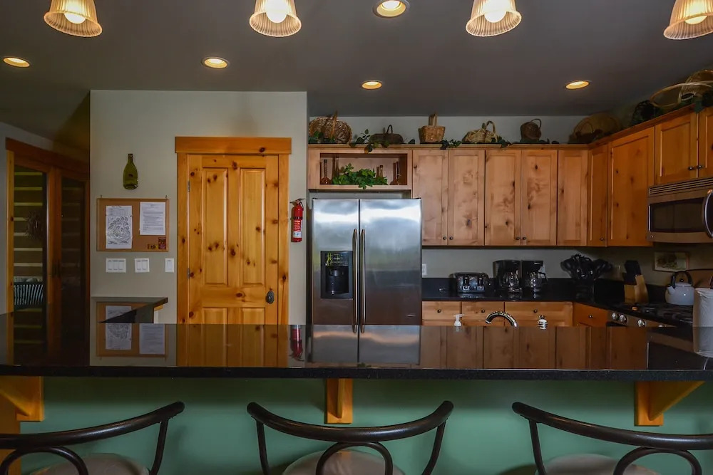 Touch the Sky 4 Bedroom Townhome
