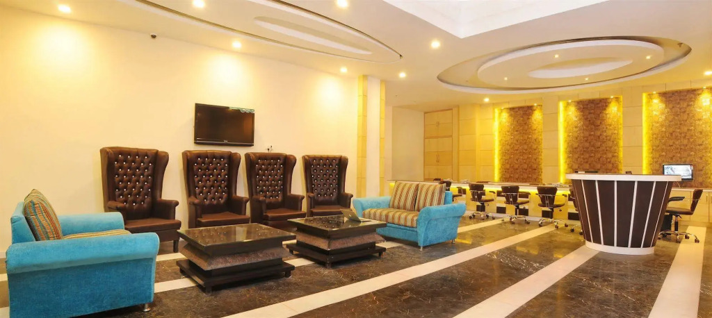 Hotel All Iz Well - Just a min away from New Delhi Railway Station