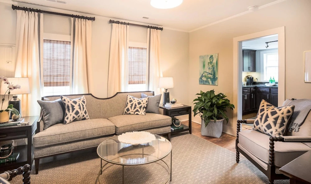 69B Spring Street - 2 BR / 1 BA Holiday home 2