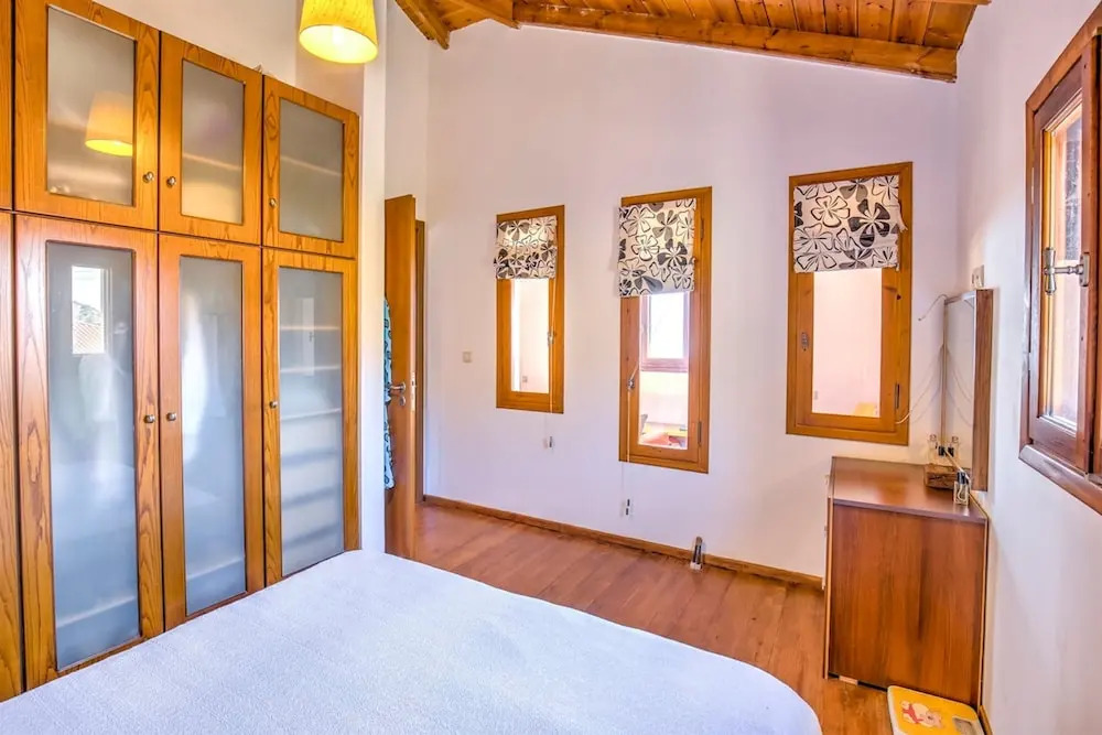 Sea Front Stone Villa near Monemvasia
