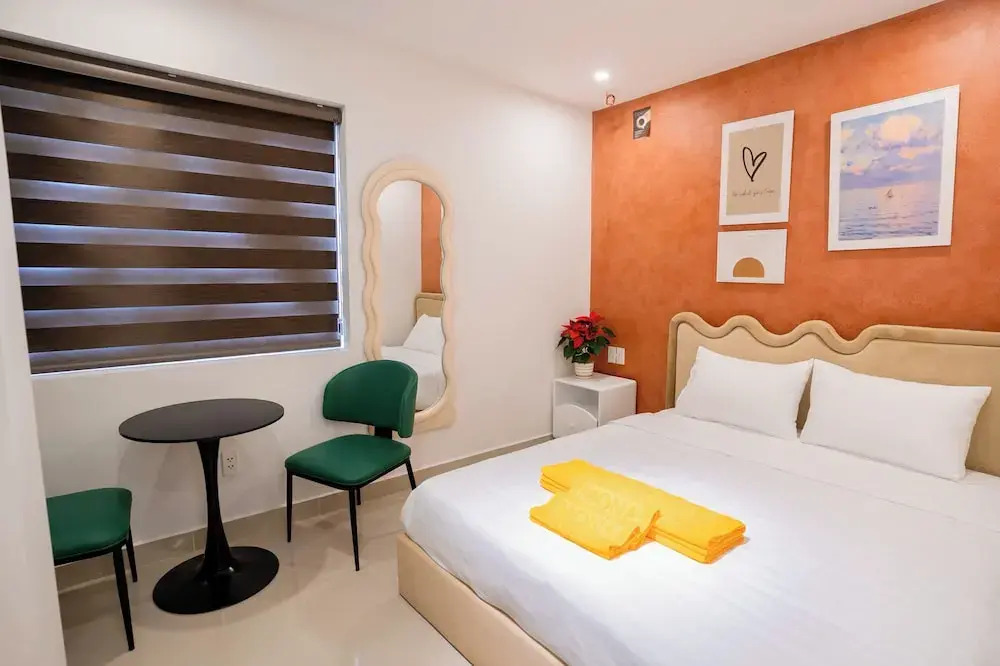 Mona Hotel