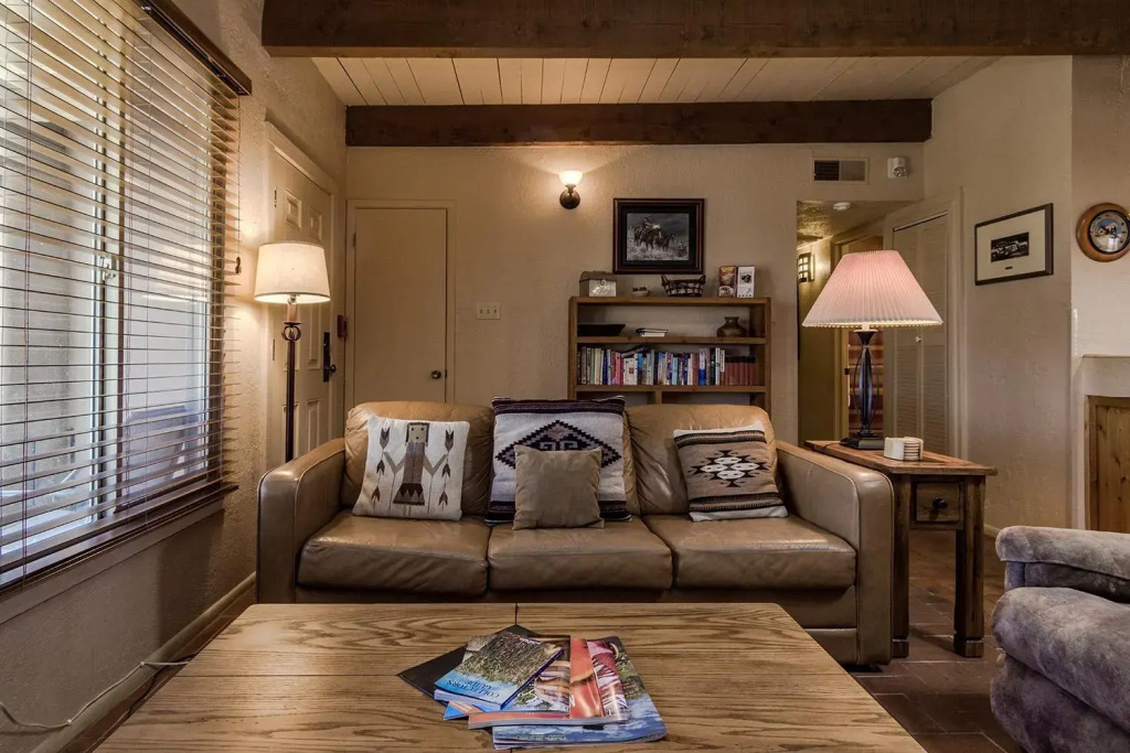 Artist Road #30, 2 Bedrooms, Fireplace, Pool Access, Washer/Dryer, Sleeps 4