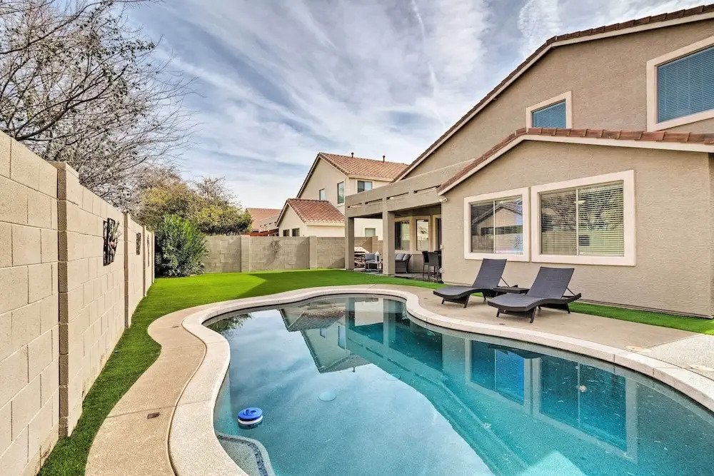 Group Fun in Glendale! Getaway w/ Private Pool