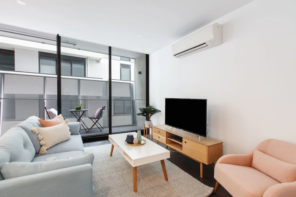 Harvard Apartments by Ready Set Host