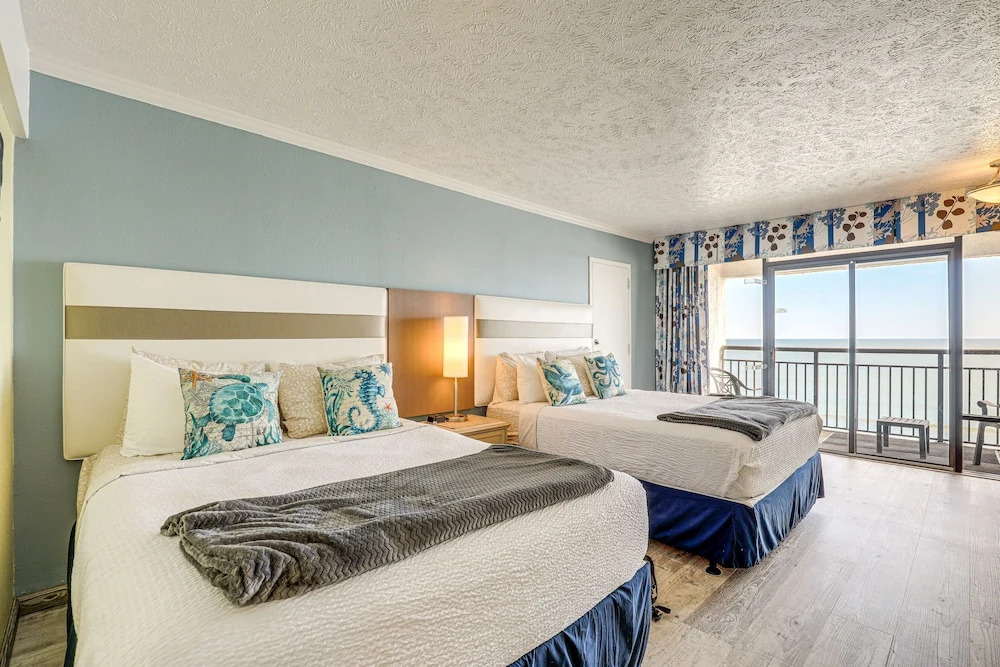 Condo w/ Balcony + Pool Access in Myrtle Beach!