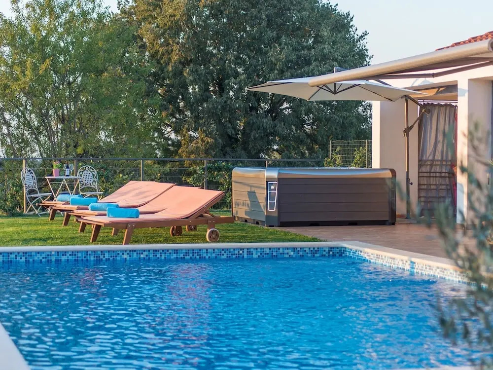 Wonderful, Modern Villa With Pool, Whirlpool and Garden, Near Rovinj