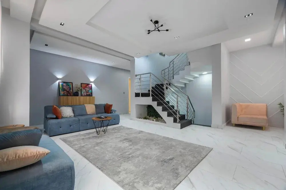 Bizzare Luxury Apartment