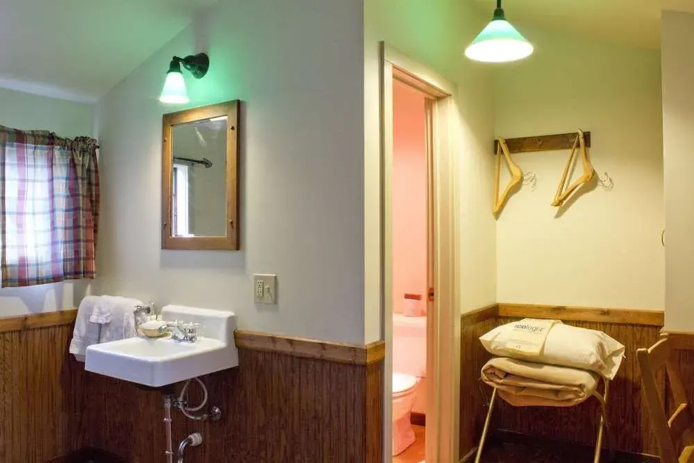 Roosevelt Lodge & Cabins