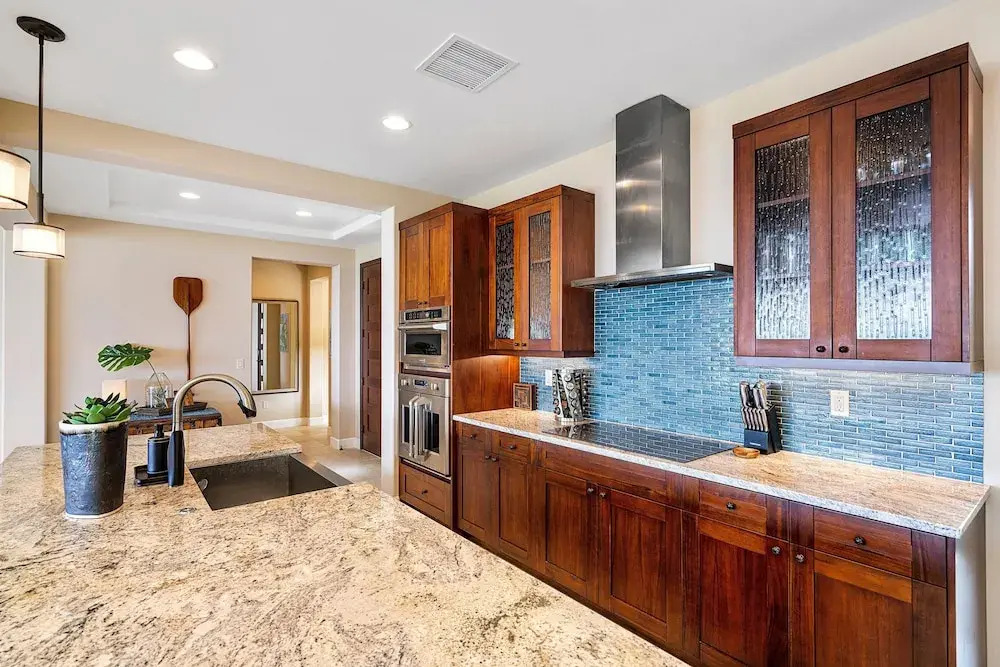 Unbelievable Ocean Front View w Pool - AC - Outdoor Seating!- Vrkcv