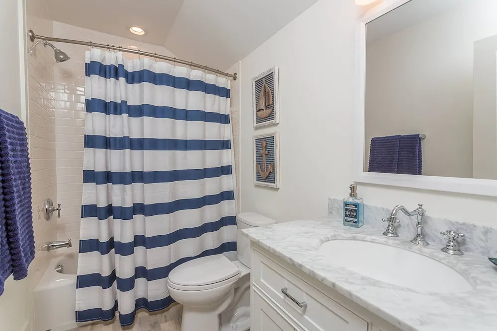 4323 13th Street by Hodnett Cooper