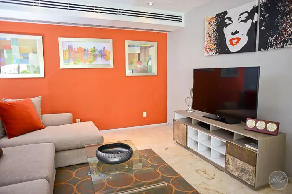 Magia Apartment F102 by iMexico