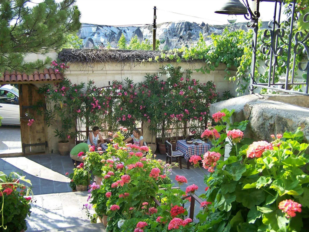 Cave Hotel Saksagan