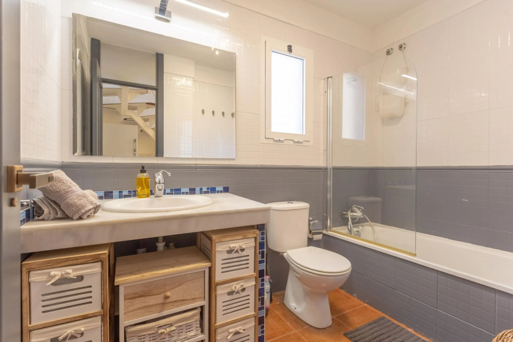 Aqua Vista 2 bed Penthouse With Great Views