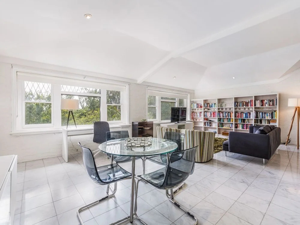 Spoilt for Choice 2-bed/2-bath + Free Parking