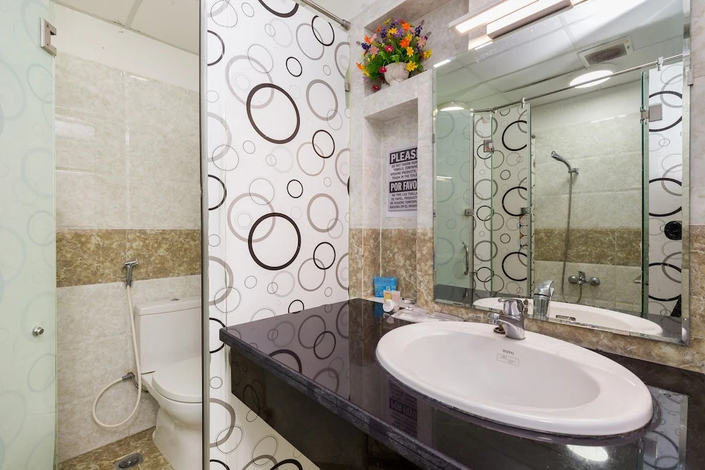 Spot on 704 Ace Home - Hostel
