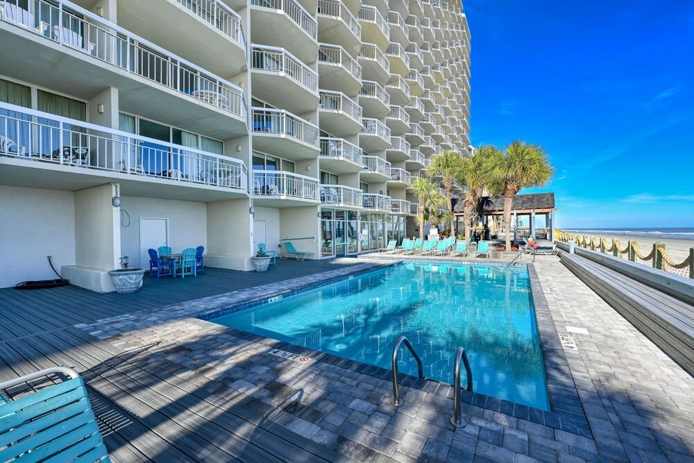 0111 Waters Edge Resort 2 Bedroom Condo by Redawning