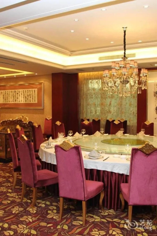 Hongda Longmen Hotel