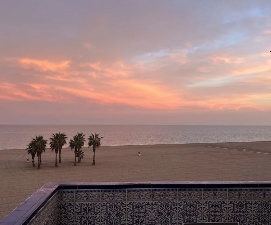 Two Bedroom Apartment on Front Line Of The Beach