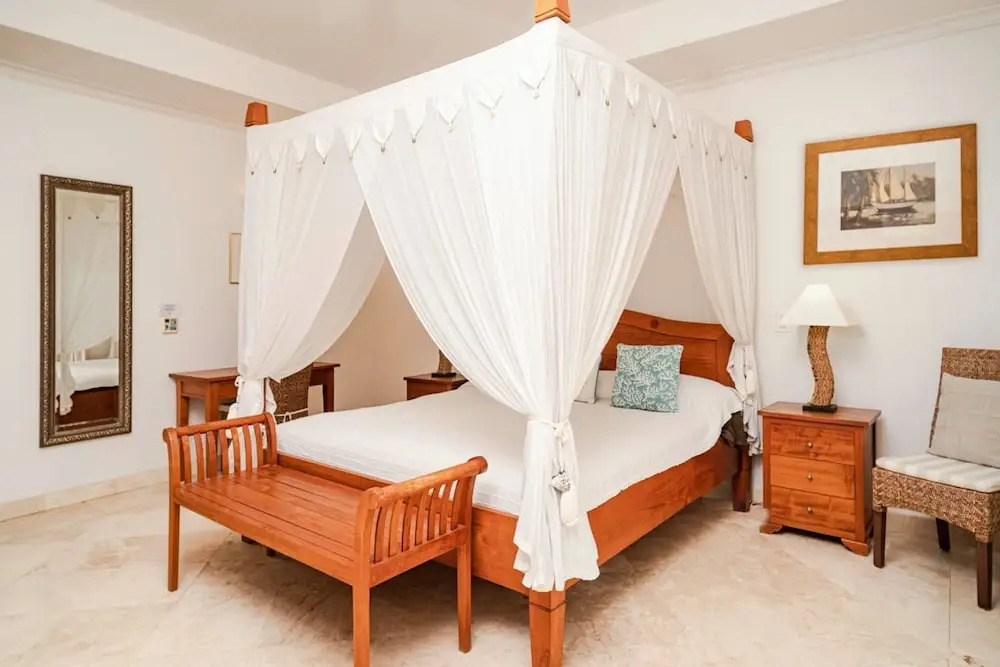 Schooner Bay 112 by Blue Sky Luxury