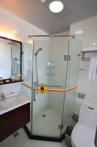 Super 8 Hotel Xichang Hangtian