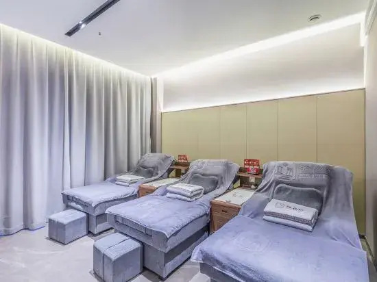 Xinyang West Selection Hotel (Wanda Plaza High Speed Rail East Station Branch)