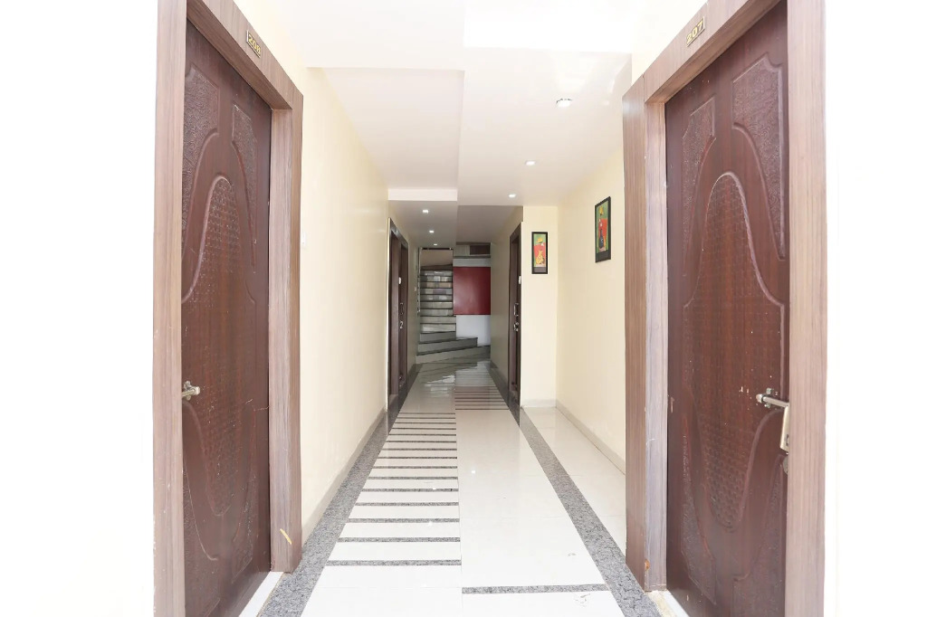 OYO 7828 Hotel Saket