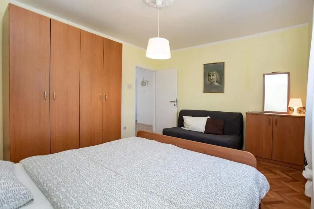 Leylandia Holiday house