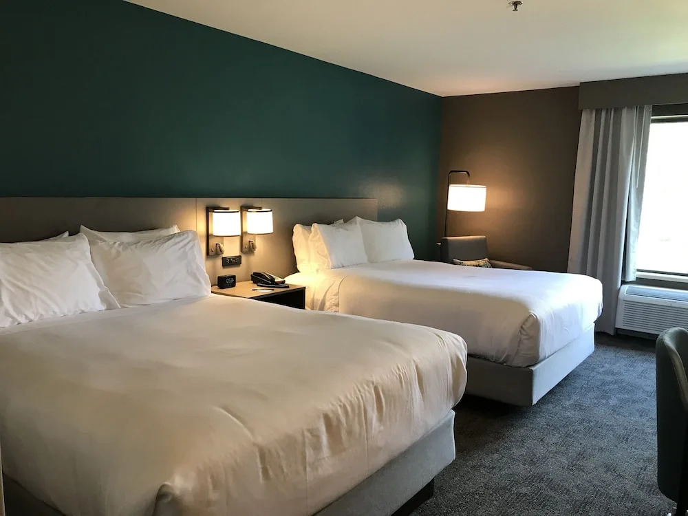 Holiday Inn Express Germantown Nw Milwaukee