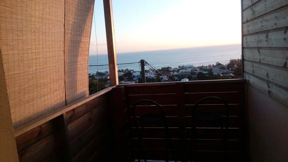 Property with One Bedroom in Saint-Leu, with Wonderful Sea View And Enclosed Garden - 3 Km From the Beach