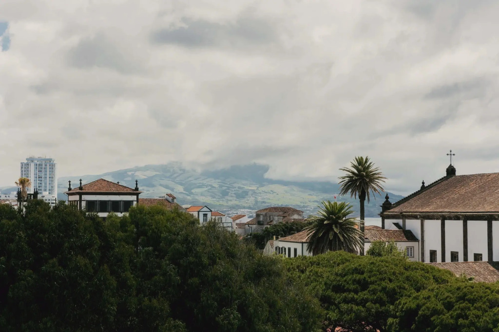 Отель Ponta Delgada