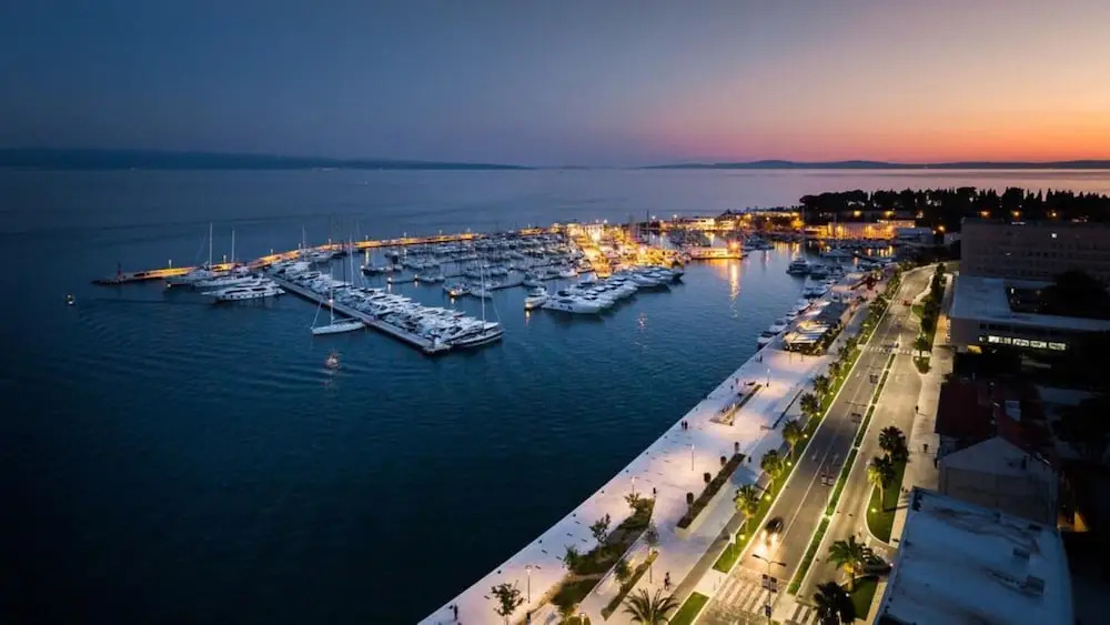 Apartment Vlado next to the beach