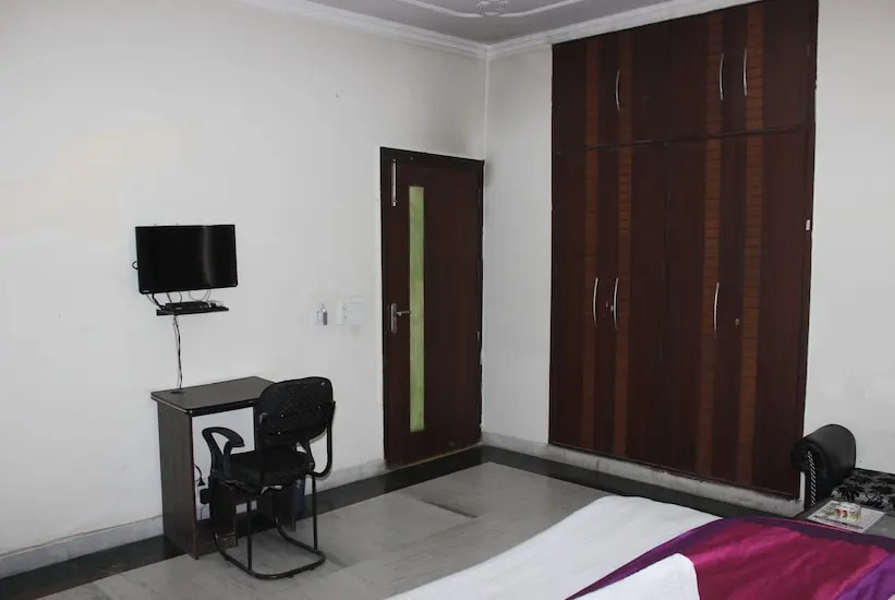 Jana Residency
