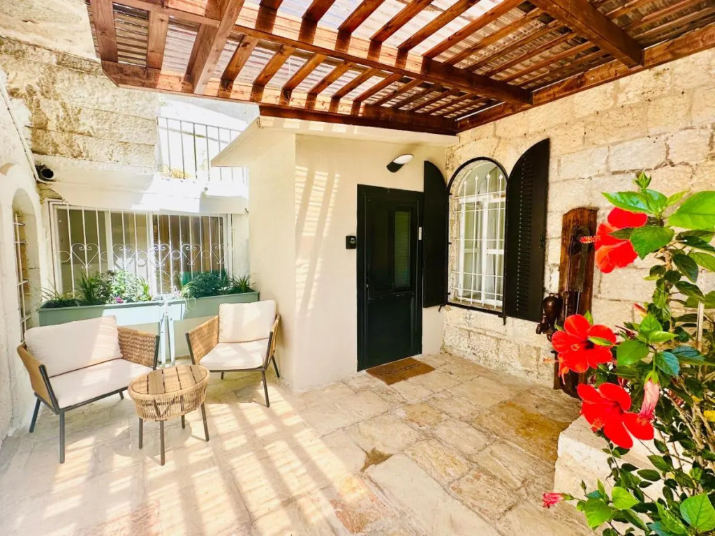 Mamilla View- Suites & Apt Hotel