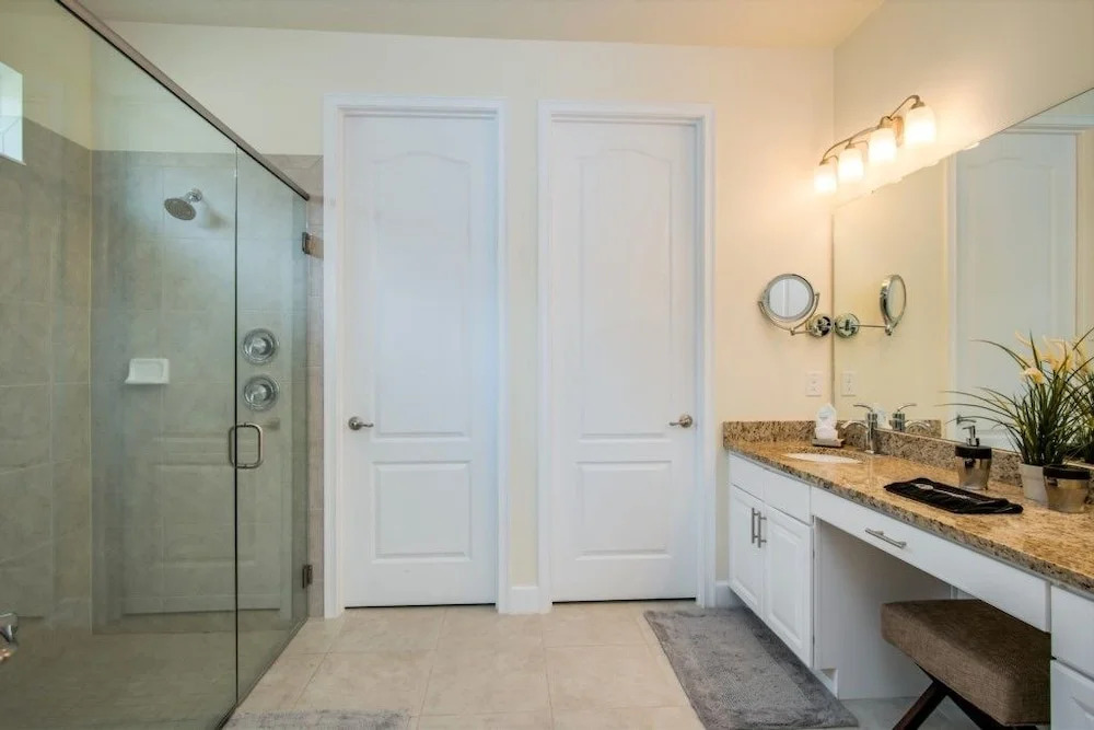 Stunning Modern Solterra 5 Bedroom/4 Bathroom Home
