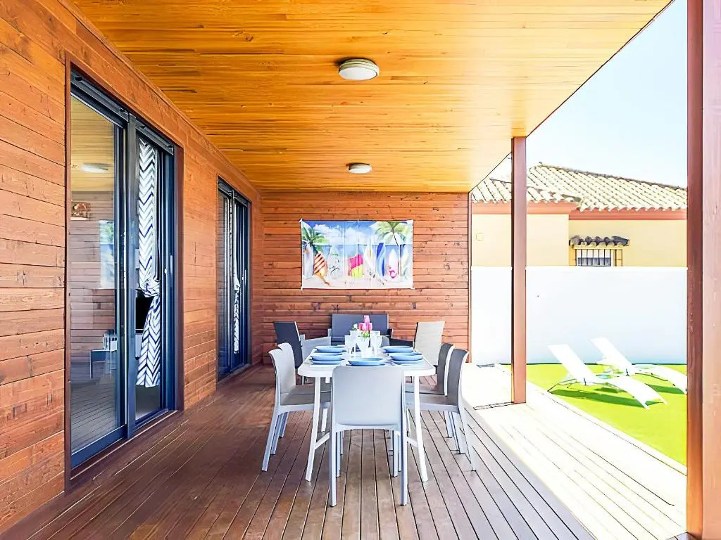 Chalet deluxe con piscina privada barbacoa y AC