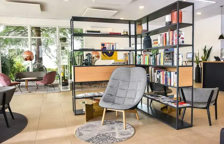 Hong Kong Plaza Service Apartment