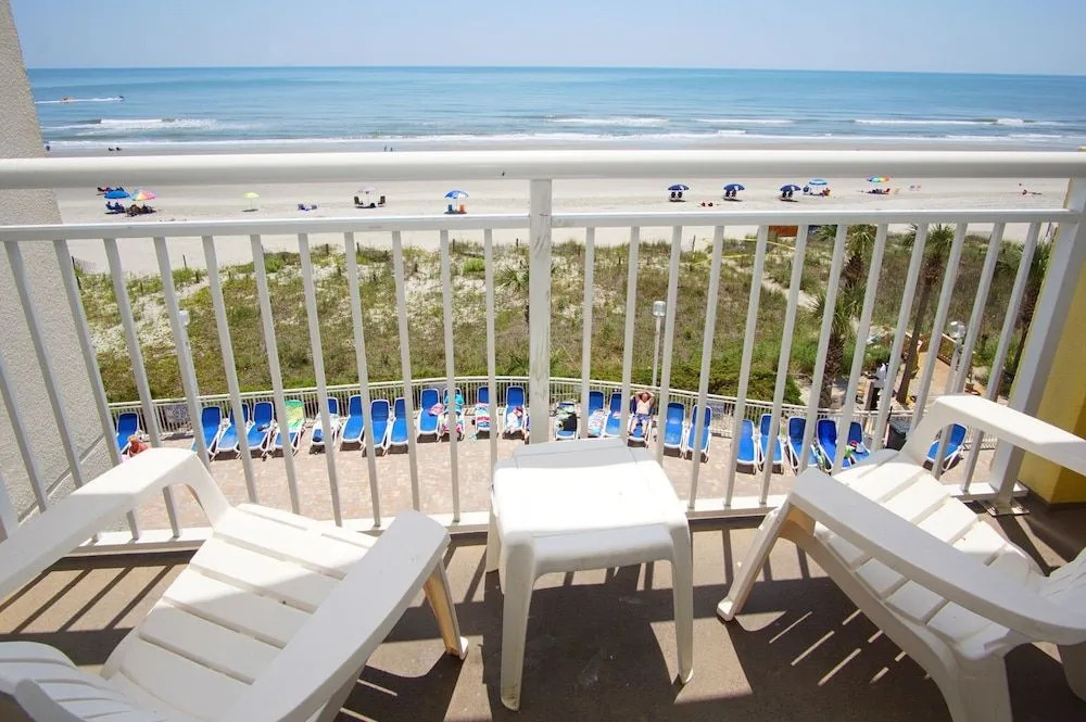 Bay Watch I 408 by RedAwning