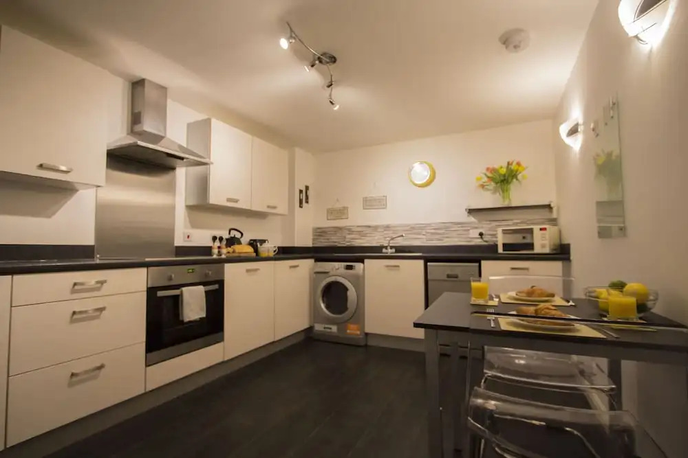 This fantastic 3 bed ground floor apartment has private parking too!