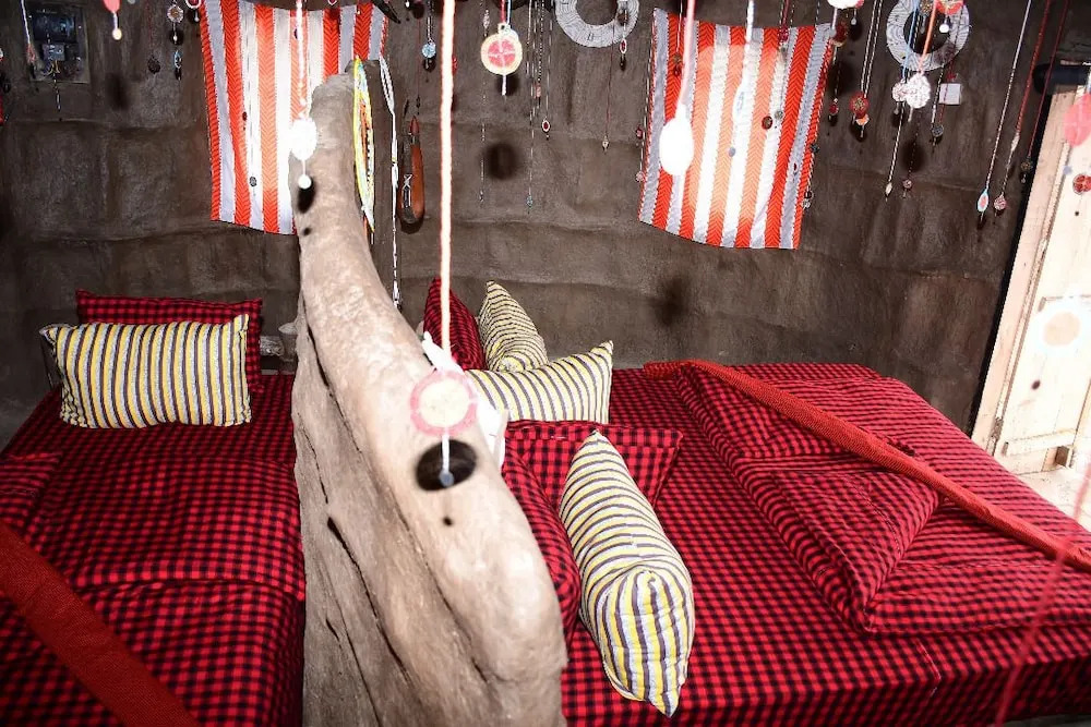 Osiligi-lai Maasai lodge