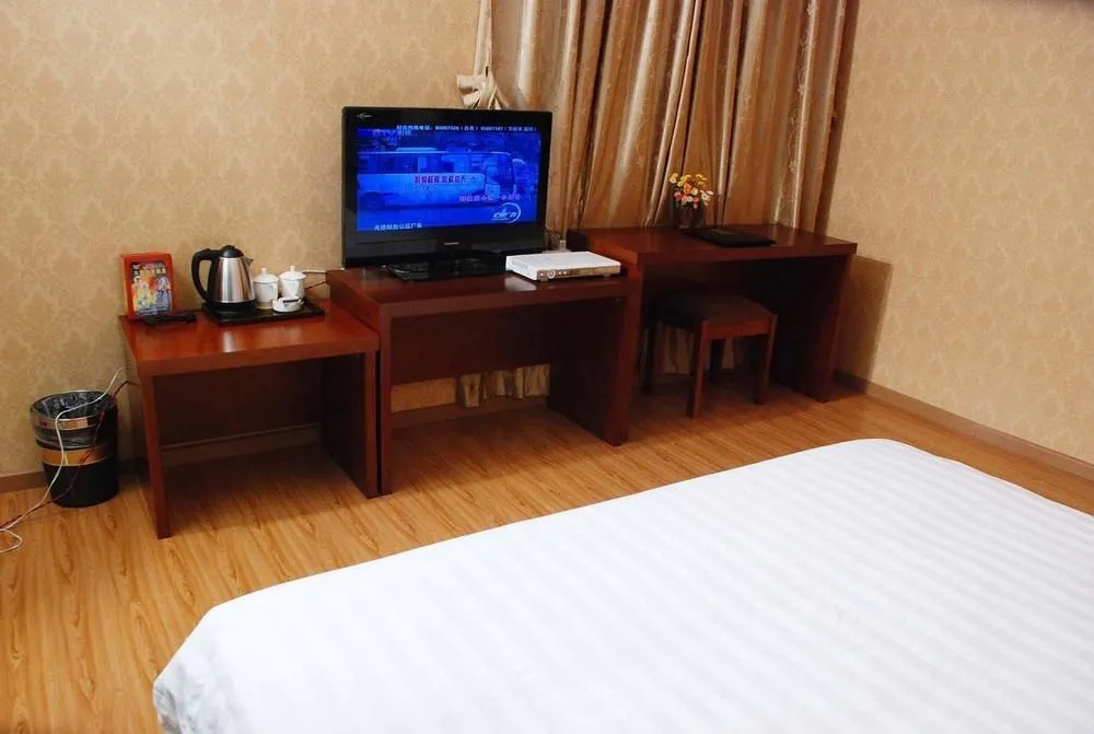 Super 8 Hotel Chongqing Chao Tian Men