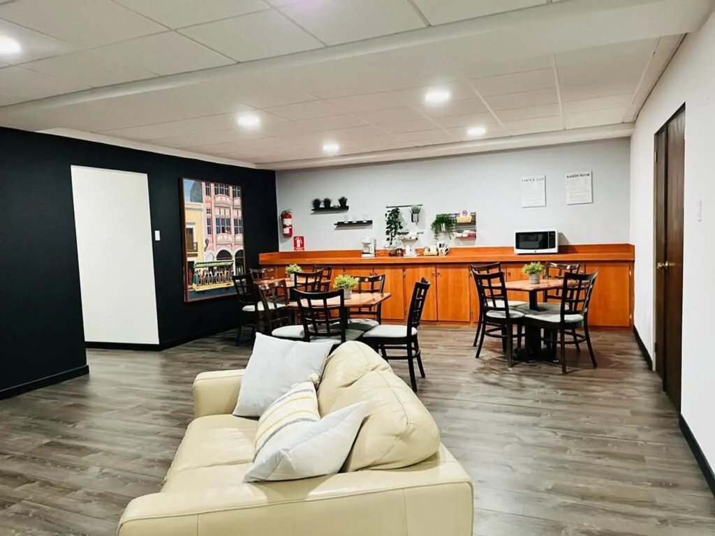 SJ SUITES HOTEL
