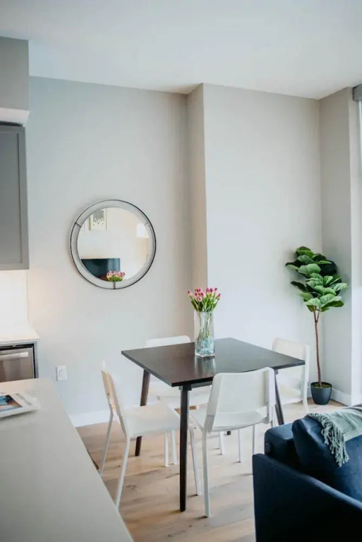 Nashville Sophisticated 1BD 1BA Apartment