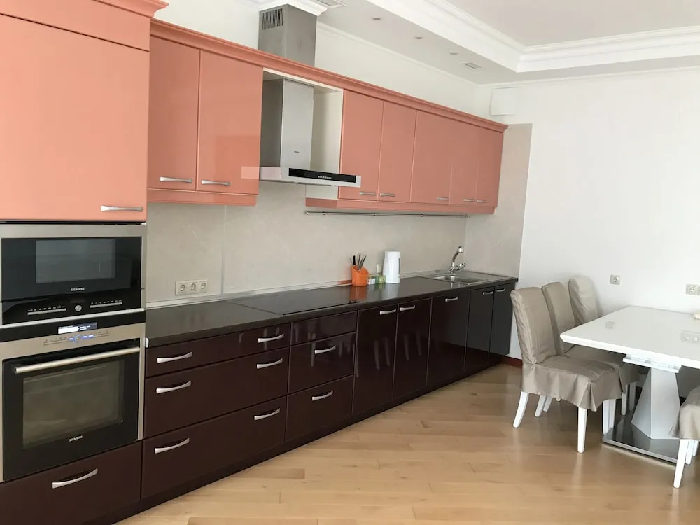 Роскошный квартирный дом в центре Киева