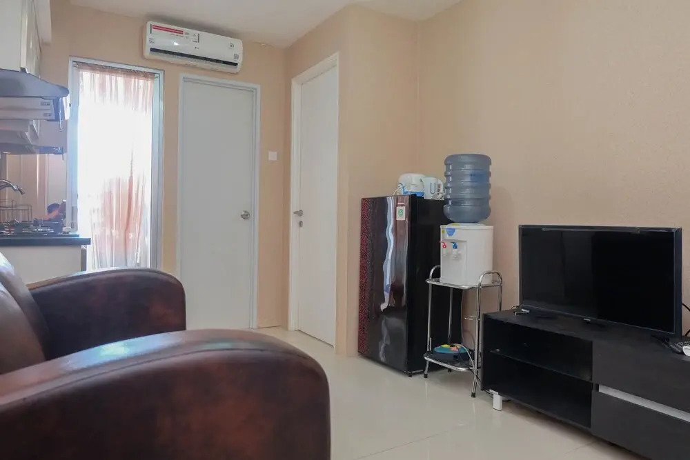 Minimalist And Cozy Stay 2Br At Bassura City Apartment
