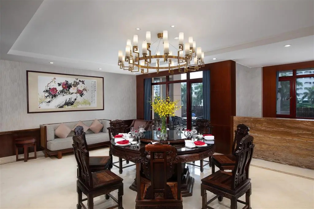 Ramada Encore by Wyndham Qionghai Downtown