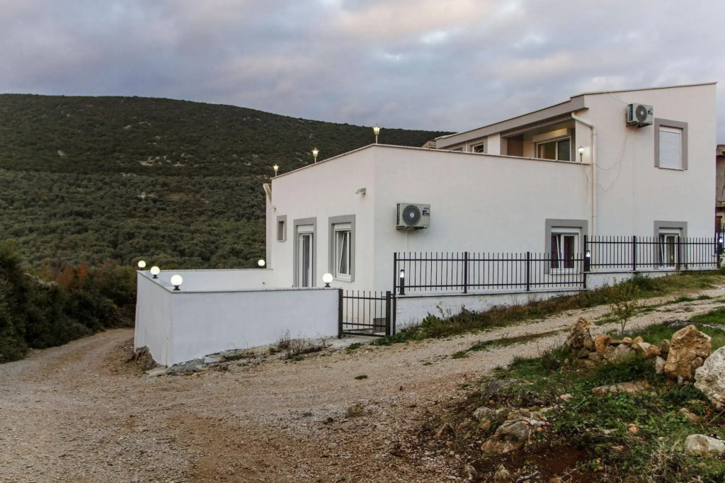 Apartments Tati