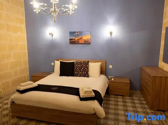 Surwig - 5 bedrooms (sleeps 9 + 2 kids)  Kercem village