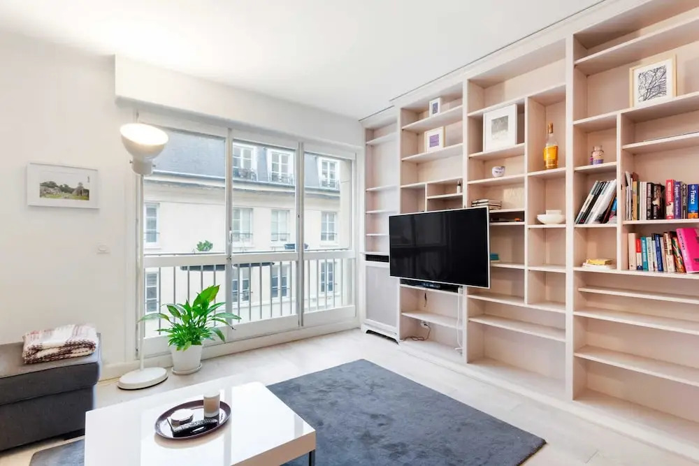 Spacious Apartment in Quartier Latin